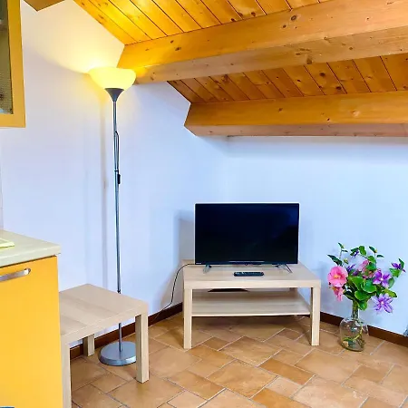 - Alessandra House * פיובה די סאקו